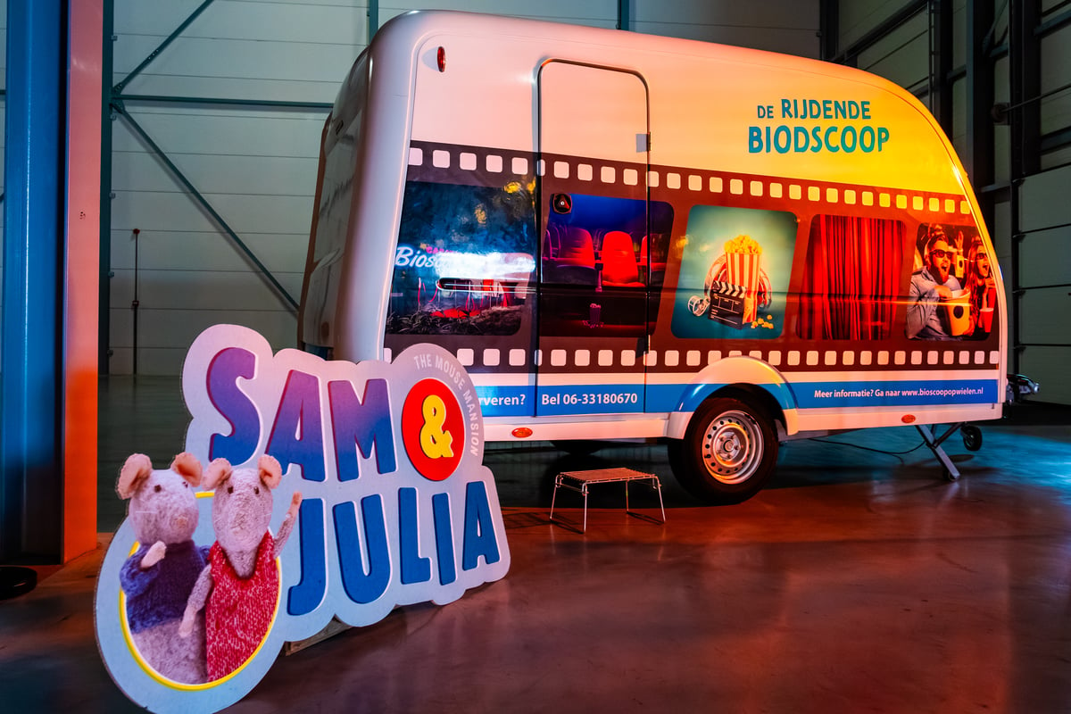 Sam & Julia - Bioscoop op wielen